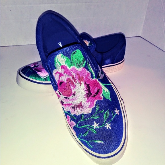 Diesel Shoes - NWT Diesel Embroidered Flower Slip On Shoes 8.5